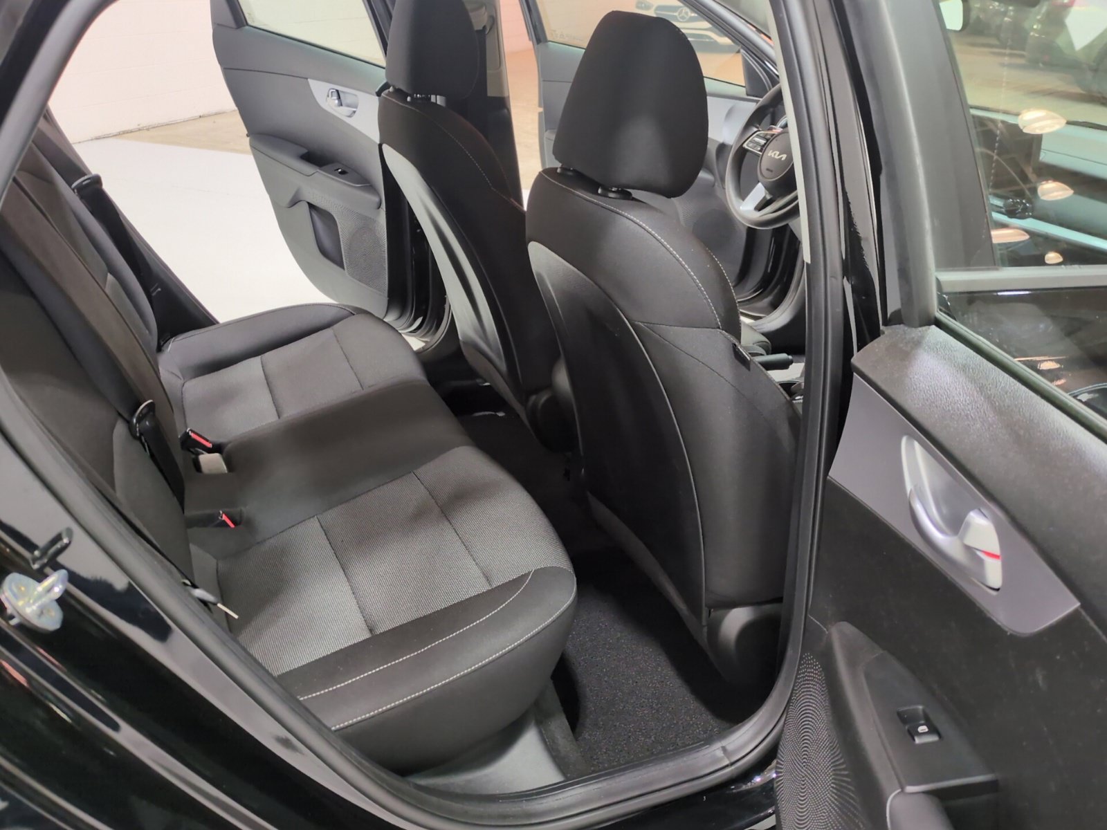 Used 2023 Kia Forte LXS w/ LXS Technology Package FWD image 11