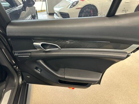Used 2016 Porsche Panamera GTS image 29