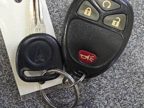 Used 2008 Pontiac Torrent 2WD w/ Preferred Package image 28