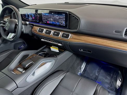 New 2025 Mercedes-Benz GLS 580 4MATIC image 28