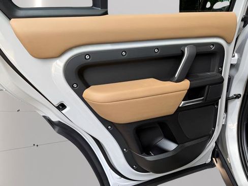 New 2026 Land Rover Defender 130 X-Dynamic SE AWD/4WD image 25