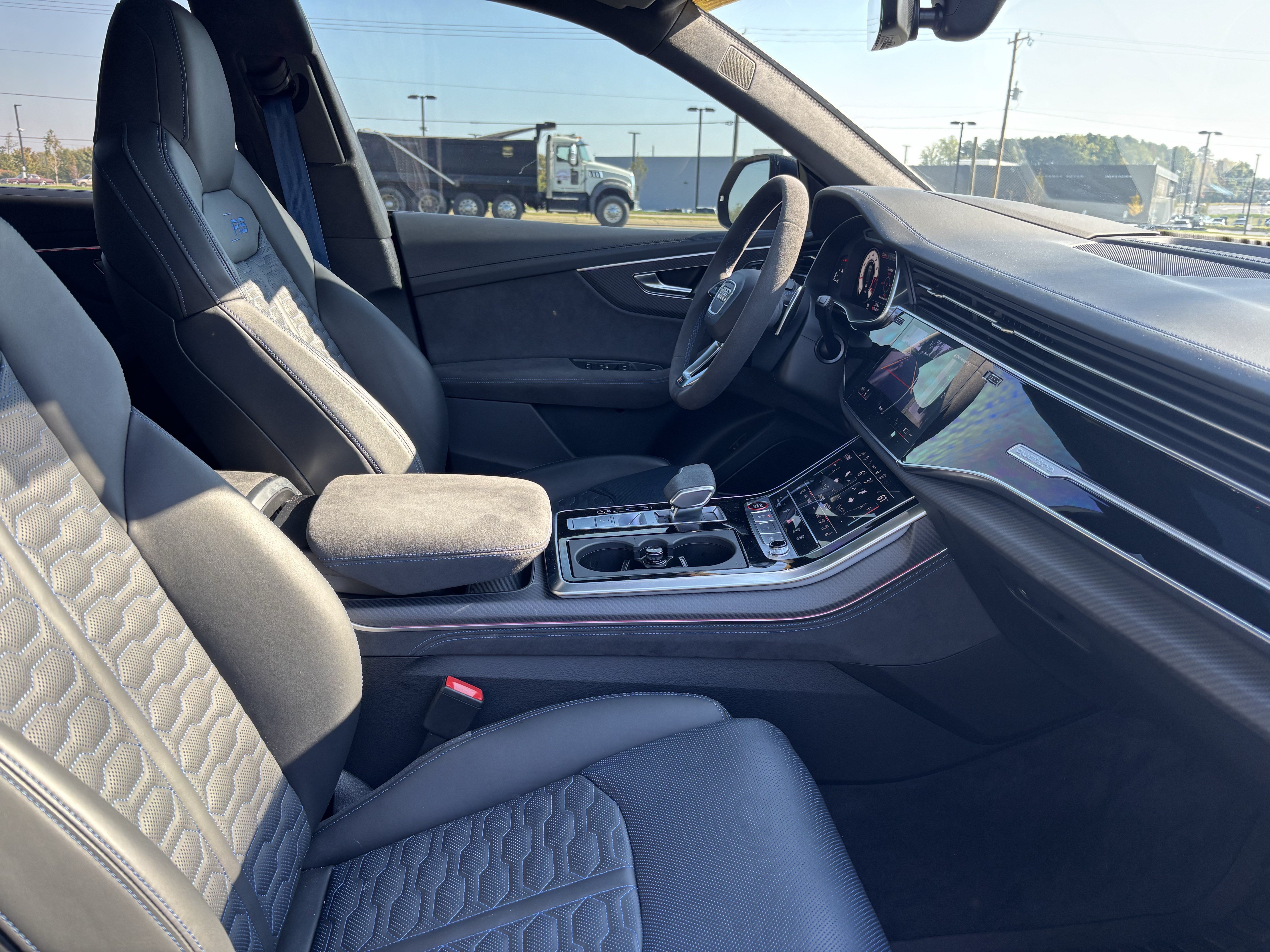 Used 2026 Audi RS Q8 performance AWD/4WD image 34