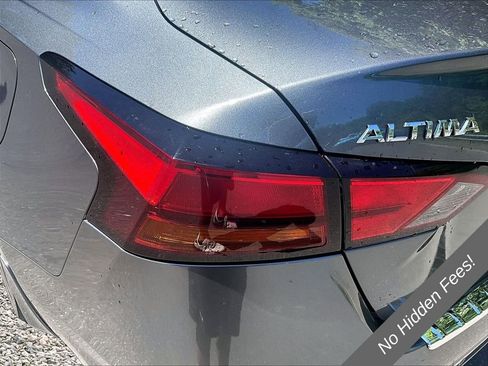 Used 2022 Nissan Altima 2.5 SR FWD image 28
