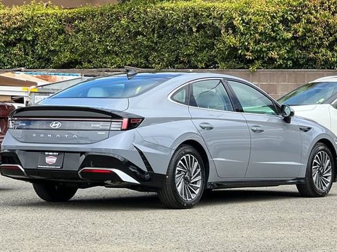 New 2026 Hyundai Sonata SEL FWD image 6