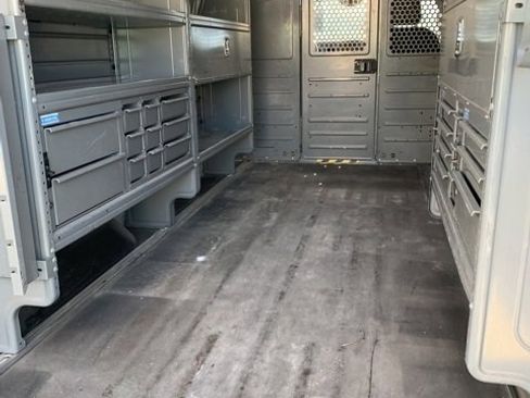 Used 2020 Ford Transit 250 Low Roof image 4