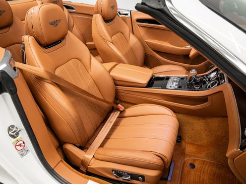 Used 2024 Bentley Continental GT Mulliner AWD/4WD image 25