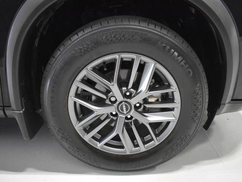 Certified 2025 Nissan Rogue S AWD/4WD image 10