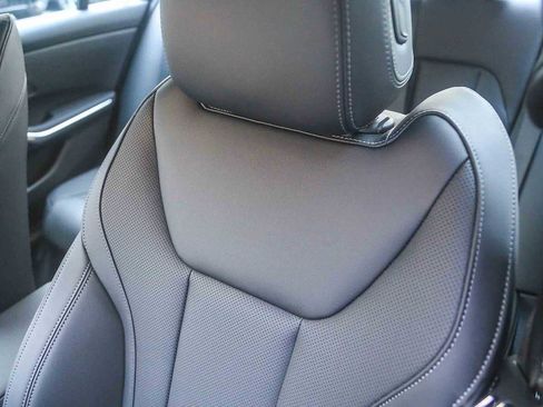 New 2026 BMW 330i Sedan w/ M Sport Package image 21