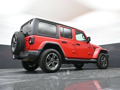 Used 2023 Jeep Wrangler Unlimited Sahara AWD/4WD image 44