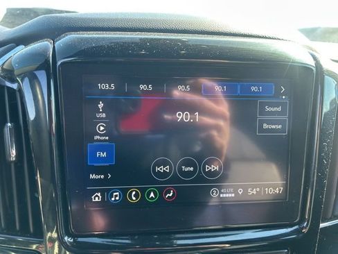 Certified 2023 Chevrolet Traverse RS image 24