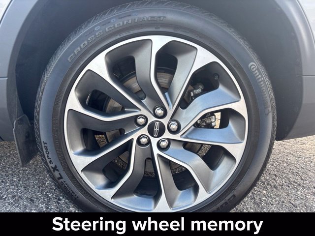 Used 2022 Lincoln Nautilus Reserve AWD/4WD image 30