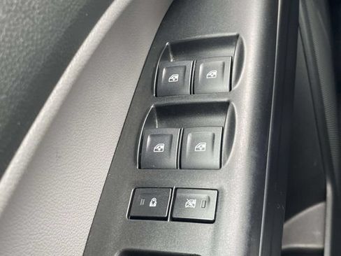 Used 2022 Chevrolet Colorado W/T w/ WT Convenience Package RWD image 24