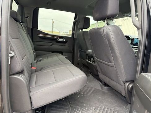 Used 2024 Chevrolet Silverado 1500 LT Trail Boss w/ Convenience Package II image 19