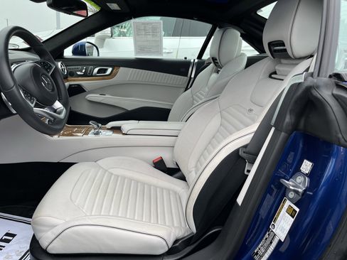 Used 2019 Mercedes-Benz SL 550 image 15