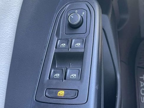 Used 2025 Volkswagen Taos S FWD image 23