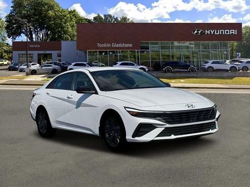 New 2026 Hyundai Elantra Sport FWD image 11