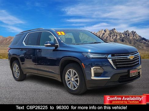 Used 2023 Chevrolet Traverse LT AWD/4WD image 1