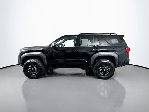 Used 2025 Toyota 4Runner SR5 AWD/4WD image 5