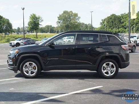 Used 2024 Jeep Compass Latitude image 3