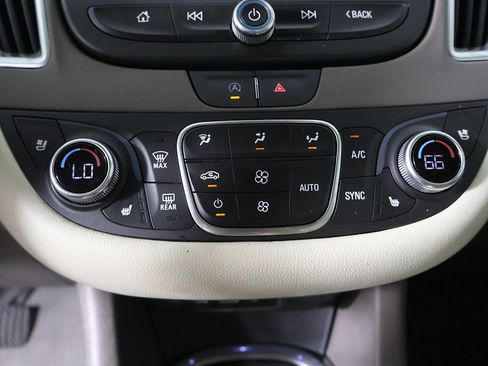 Used 2024 Chevrolet Malibu LT FWD image 45