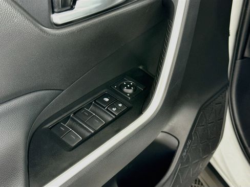 Certified 2025 Toyota RAV4 XLE AWD/4WD image 19