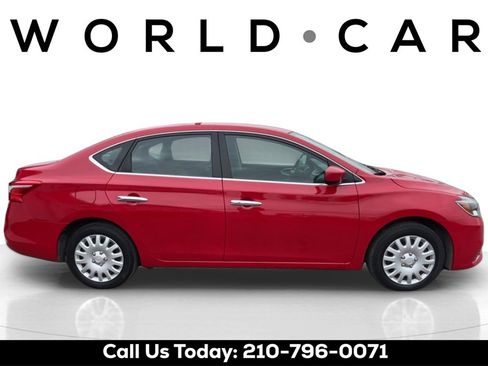 Used 2017 Nissan Sentra SV image 2