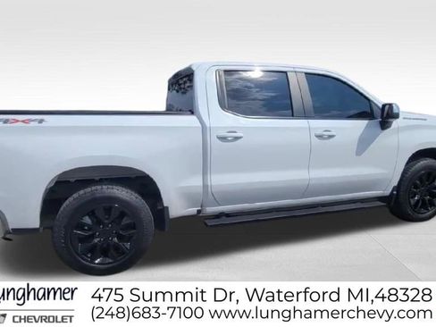 Used 2022 Chevrolet Silverado 1500 LT AWD/4WD image 9