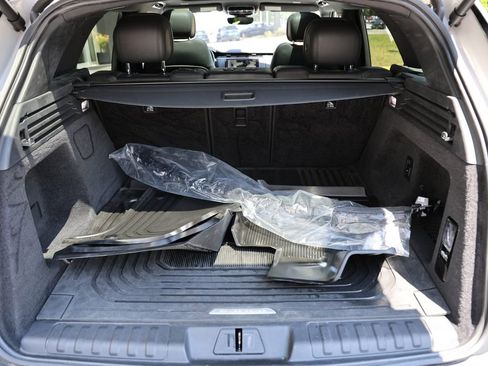 Used 2023 Land Rover Range Rover Sport SE AWD/4WD image 14