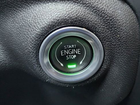 Used 2023 Chevrolet Silverado 1500 Custom image 8