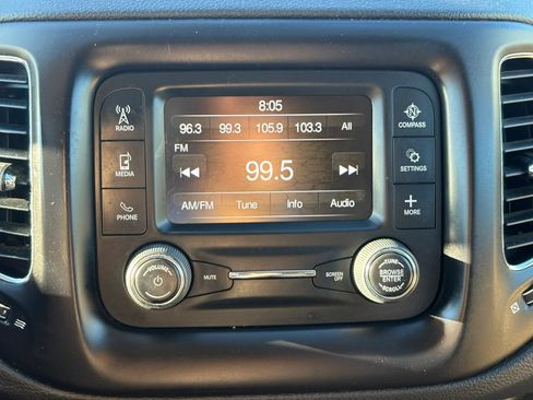 Used 2018 Jeep Compass Sport AWD/4WD image 14