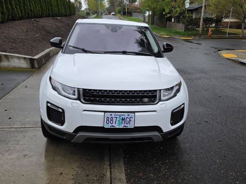 Used 2019 Land Rover Range Rover Evoque SE Premium AWD/4WD image 2