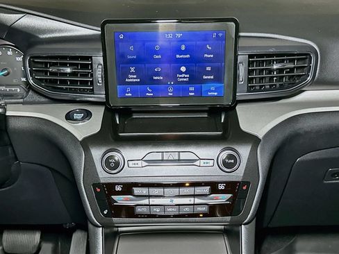 Certified 2020 Ford Explorer XLT w/ Equipment Group 202A AWD/4WD image 12