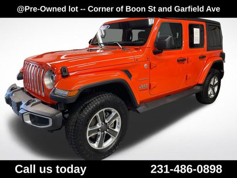 Used 2018 Jeep Wrangler Unlimited Sahara AWD/4WD image 1