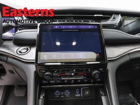 Used 2024 Jeep Grand Cherokee Limited 4xe AWD/4WD image 12