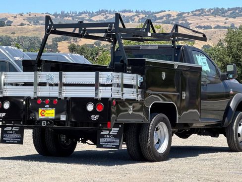 New 2025 RAM 5500 Tradesman w/ Chrome Appearance Group AWD/4WD image 4