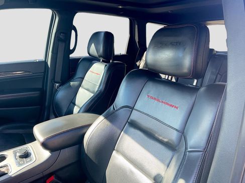 Used 2019 Jeep Grand Cherokee Trailhawk w/ Trailhawk Luxury Group image 21