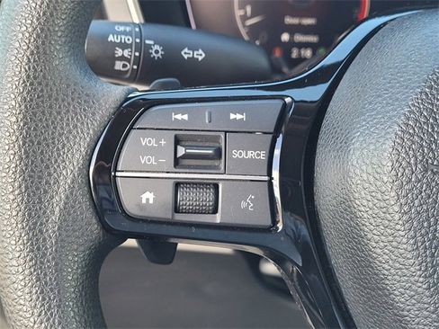 Used 2023 Honda Pilot LX image 18