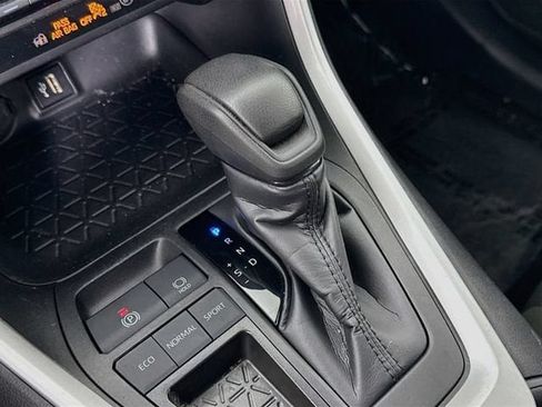 Certified 2025 Toyota RAV4 XLE FWD image 18