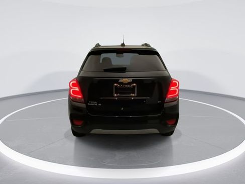 Used 2019 Chevrolet Trax LT w/ LT Convenience Package FWD image 5