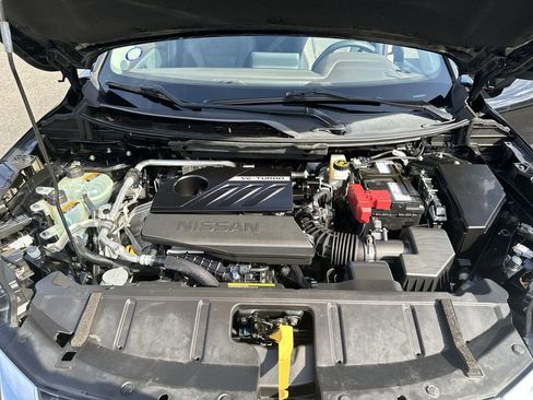 Used 2023 Nissan Rogue SV image 17