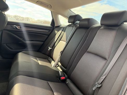 Used 2019 Honda Accord EX image 30