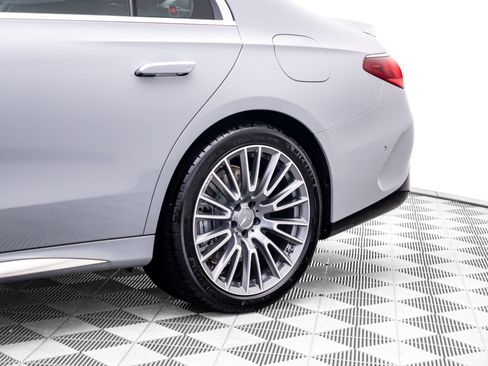 New 2027 Mercedes-Benz E 53 AMG e 4MATIC Sedan image 37