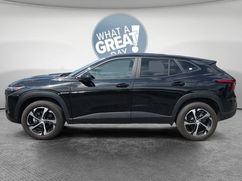 Used 2024 Chevrolet Trax RS w/ Driver Confidence Package FWD image 7