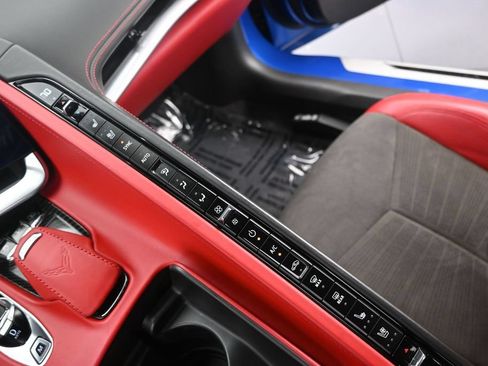 Used 2022 Chevrolet Corvette Stingray Premium Conv w/ Z51 Performance Package RWD image 34