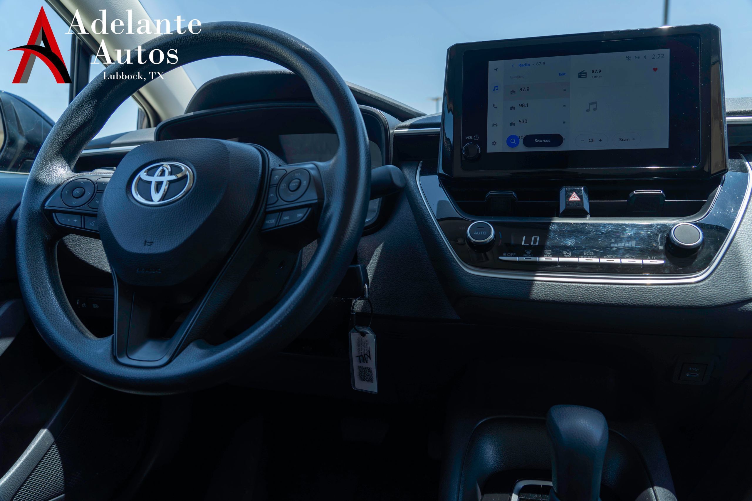 Used 2025 Toyota Corolla LE FWD image 13