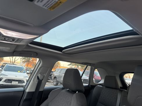 Used 2024 Toyota RAV4 XLE w/ Convenience Package image 24