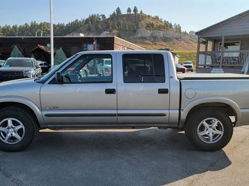 Used 2003 Chevrolet S10 Pickup LS image 10