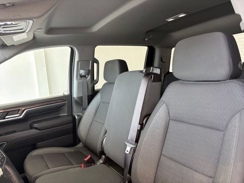 Used 2023 Chevrolet Silverado 1500 LT AWD/4WD image 31