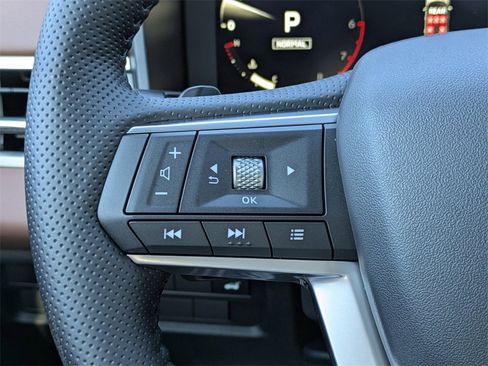 New 2025 Mitsubishi Outlander SEL image 25