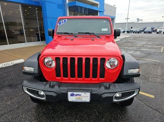 Used 2023 Jeep Gladiator Sport video 2